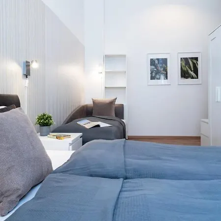 In Front Of The Synagogue Lejlighed